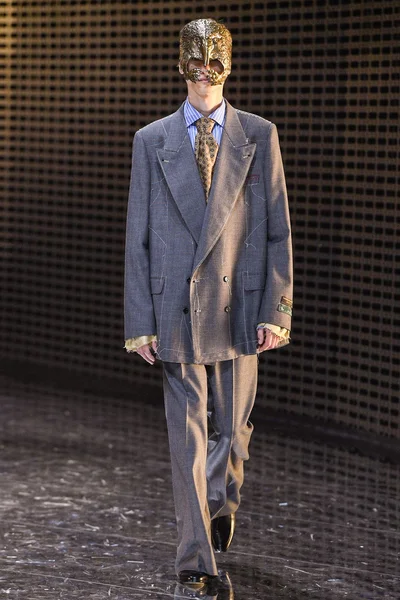 Look 41